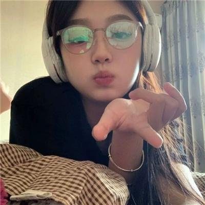 玛丽莲有深黑之眸
